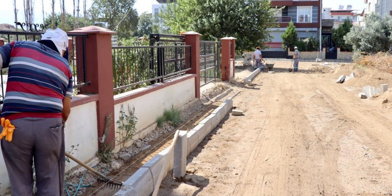 Nazilli Belediyesi Yeşil Mahalle’de yol çalışması başlattı