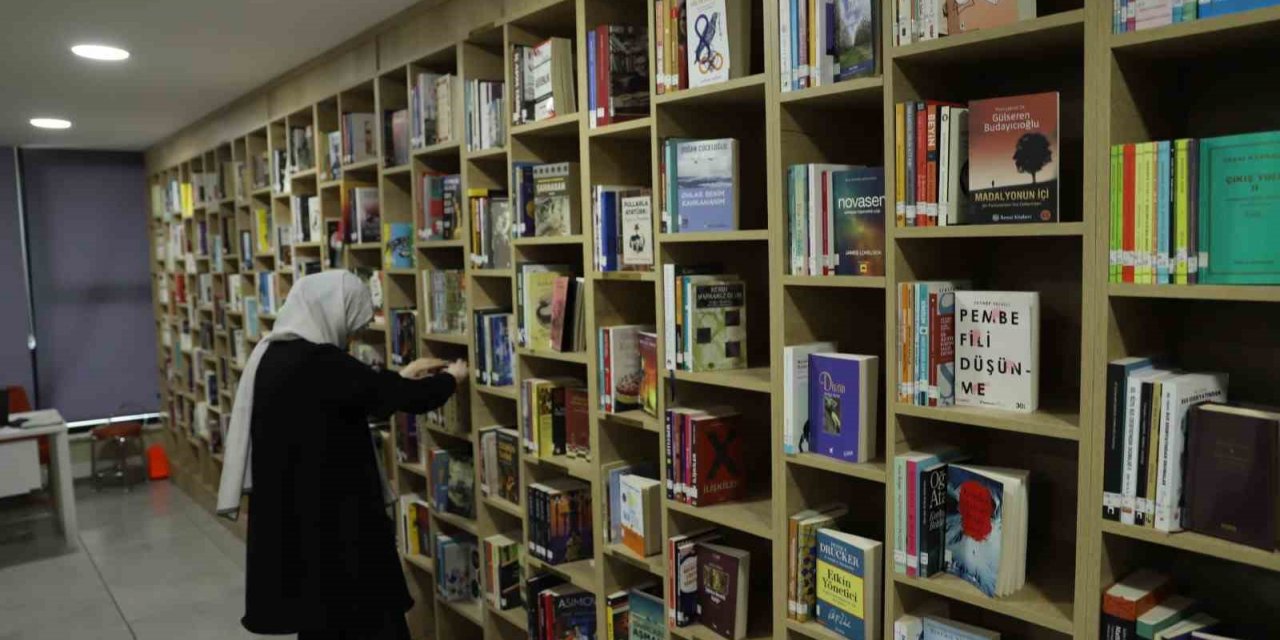 Gençlik merkezinden kitapseverleri sevindiren haber