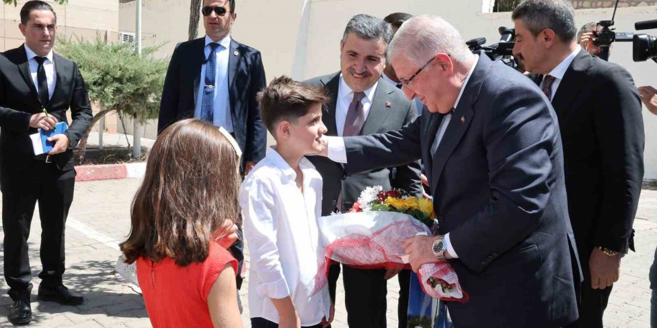 Bakan Güler, Şırnak’taki ziyaretlerine devam ediyor