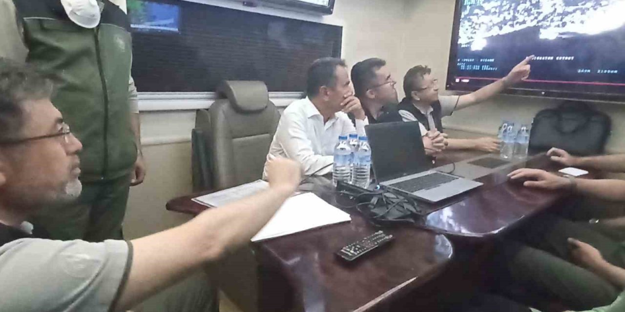 Tarım ve Orman Bakanı Yumaklı yangından etkilenen köyleri ziyaret etti