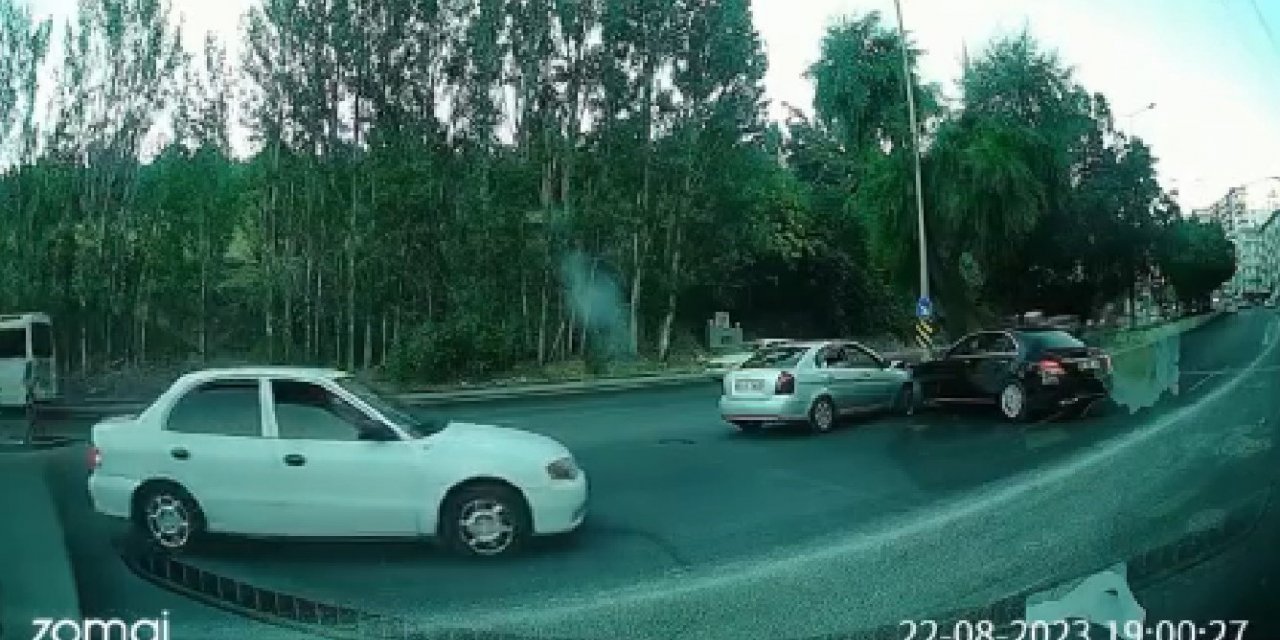 Dikkatsiz sürücü kazayı da beraberinde getirdi