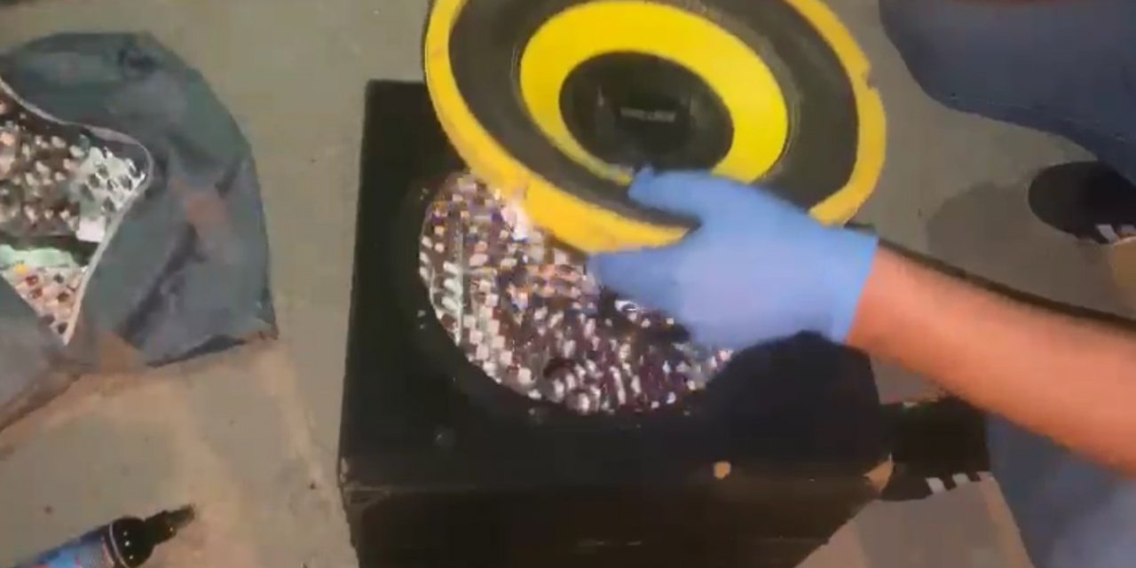 Otomobilin hoparlöründen binlerce sentetik hap çıktı: 1 tutuklama
