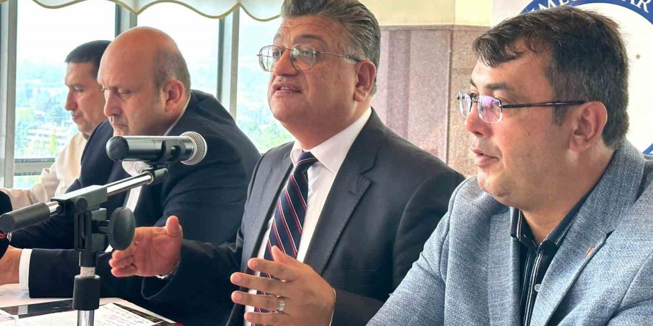 Rektör Süleyman Kızıltoprak basın mensuplarıyla bir araya geldi