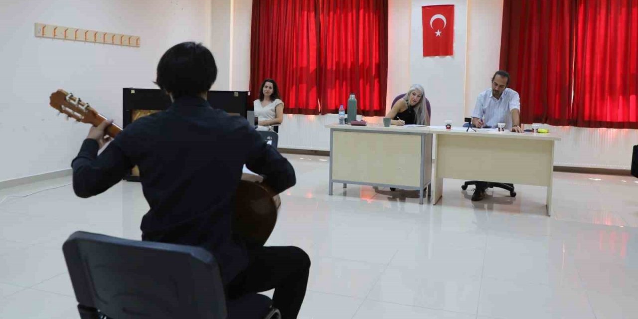 NEVÜ’de Müzik Eğitimi Anabilim dalı özel yetenek sınavı seçmeleri yapıldı