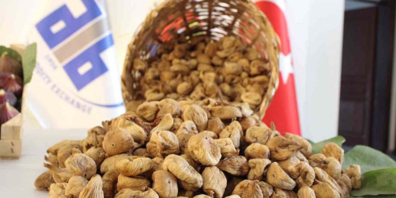 Aydın’da sezonun ilk kuru inciri 350 liradan satıldı