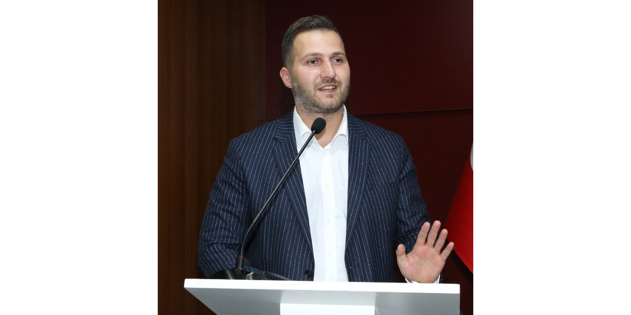 Ümraniyespor’da yeni başkan Ömür Aydın oldu