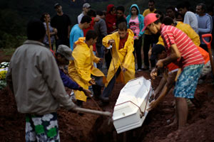Ölü sayısı 500'ü geçti