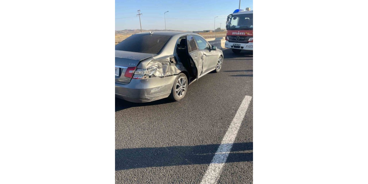 Ankara’da işçi servisi minibüse ve ardından tıra çarptı: 21 yaralı