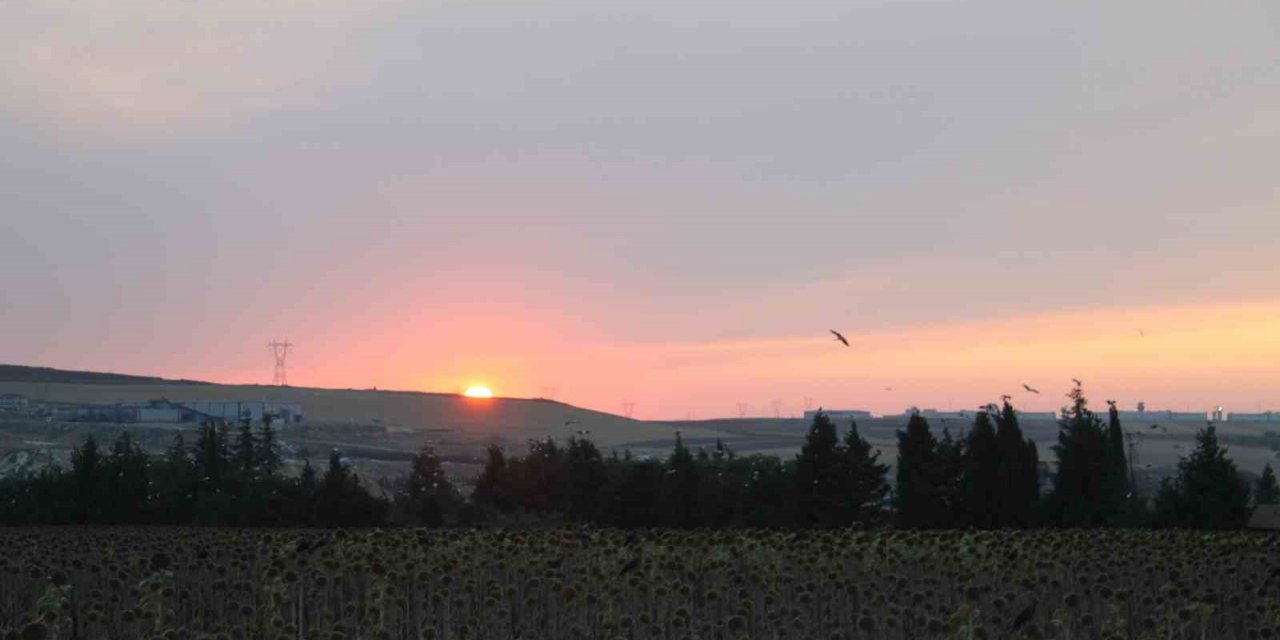 Çorlu’da günbatımı manzarası görenleri hayran bıraktı
