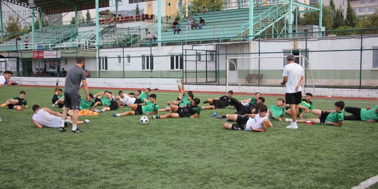 Genç horozlar lige iyi başlamak istiyor