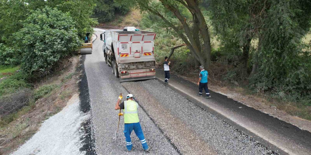 Kızderbent-Yalova Aktoprak bağlantısına asfalt