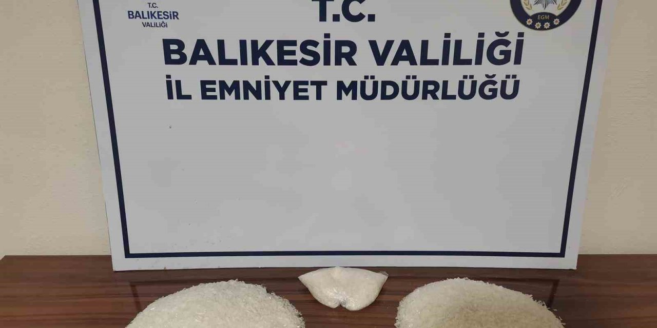 Gönen’de durdurulan araçtan 2 kilo uyuşturucu çıktı