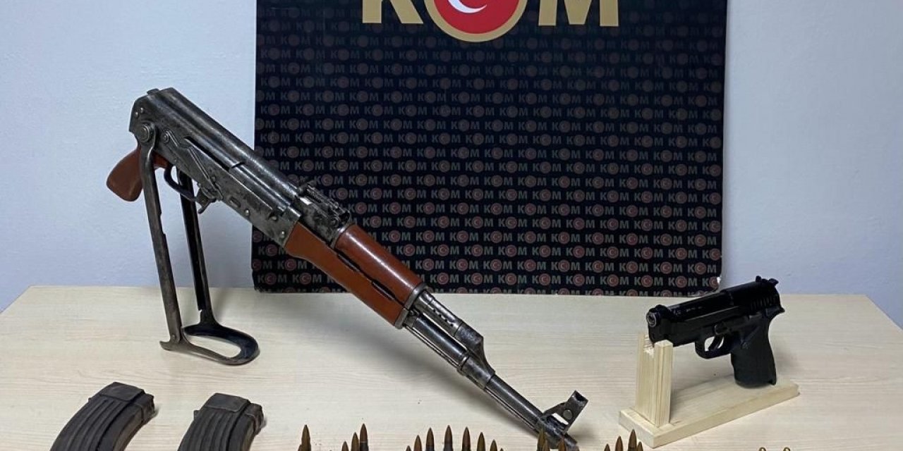 İzmir’de yasa dışı silah ticareti operasyonu