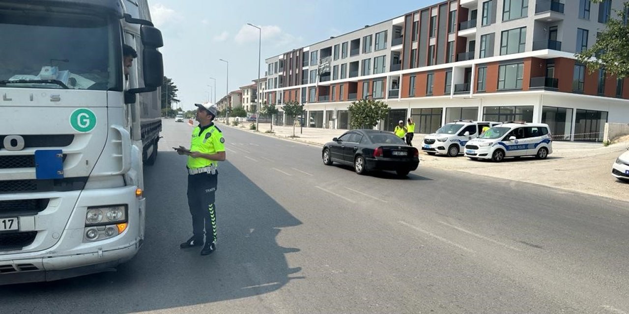 Yasaklanan yola giren kamyonlara ceza yağdı