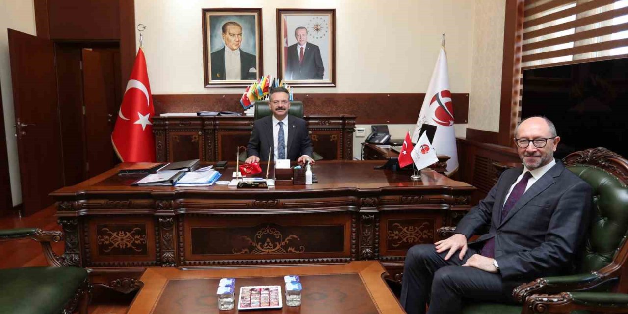 Rektör Erdal’dan Eskişehir Valisi Aksoy’a ziyaret