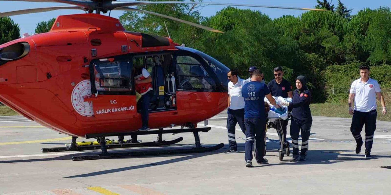 Doğum yapan kadının yardımına ambulans helikopter yetişti