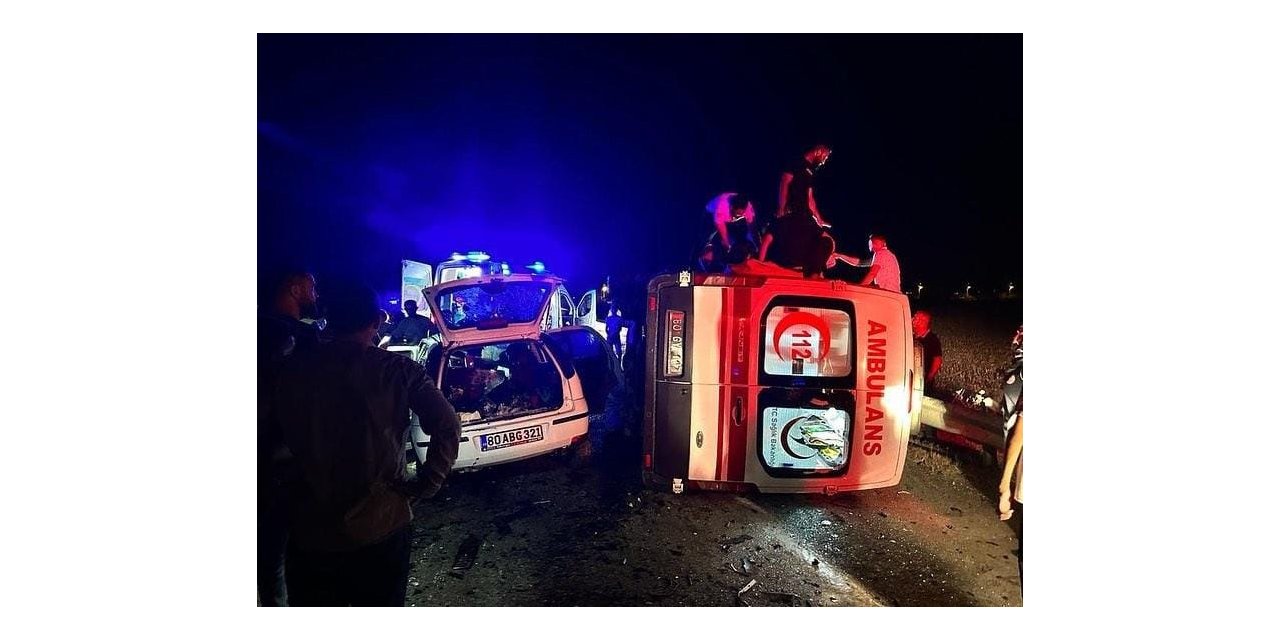 Osmaniye’de ambulansla otomobil kafa kafaya çarpıştı: 3 ölü, 3 yaralı