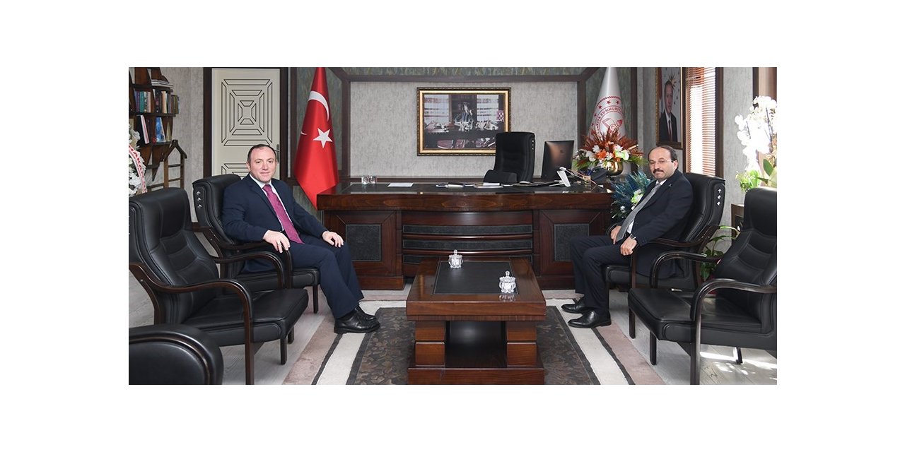 Rektör Çakmak’tan Erzurum İl Milli Eğitim Müdürüne hayırlı olsun ziyareti