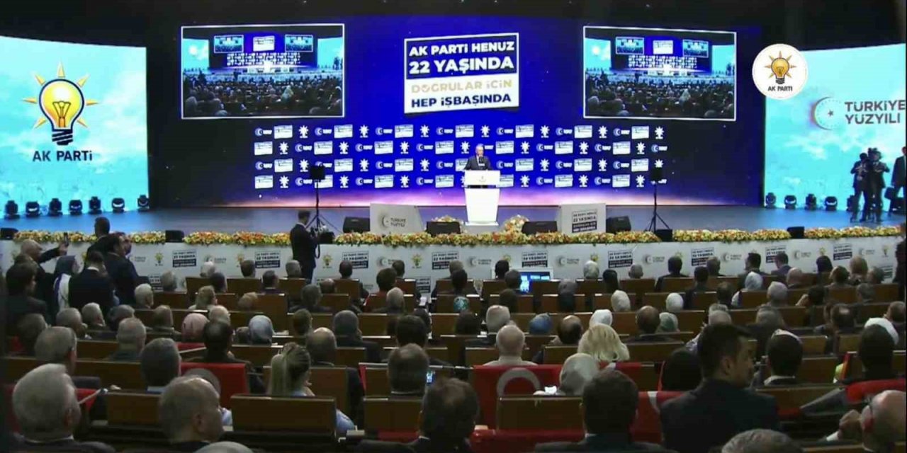 Başkan Büyükkılıç, AK Parti’nin 22. kuruluş yıl dönümü programına katıldı