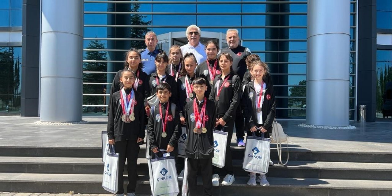 Emniyetspor sporcularından büyük başarı