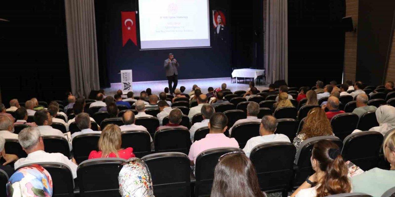 Afyonkarahisar’da eğitim camiası yeni dönemin hazırlıklarını görüştü