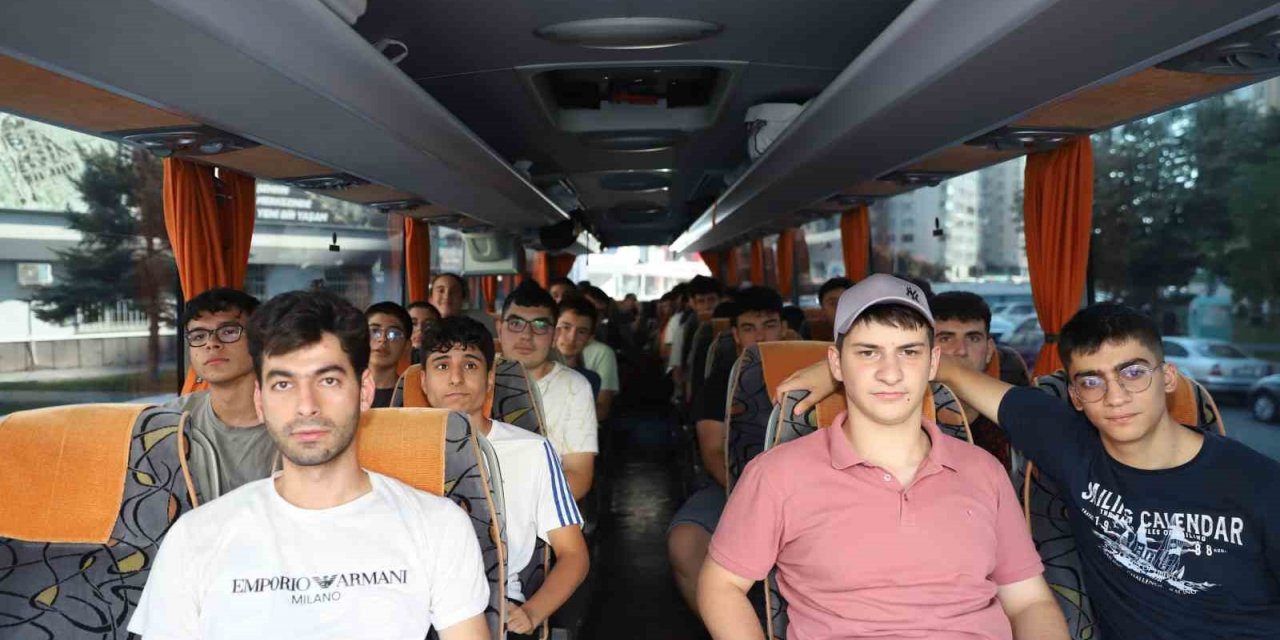 Büyükşehir, gençleri “destan şehri” Çanakkale ile buluşturuyor