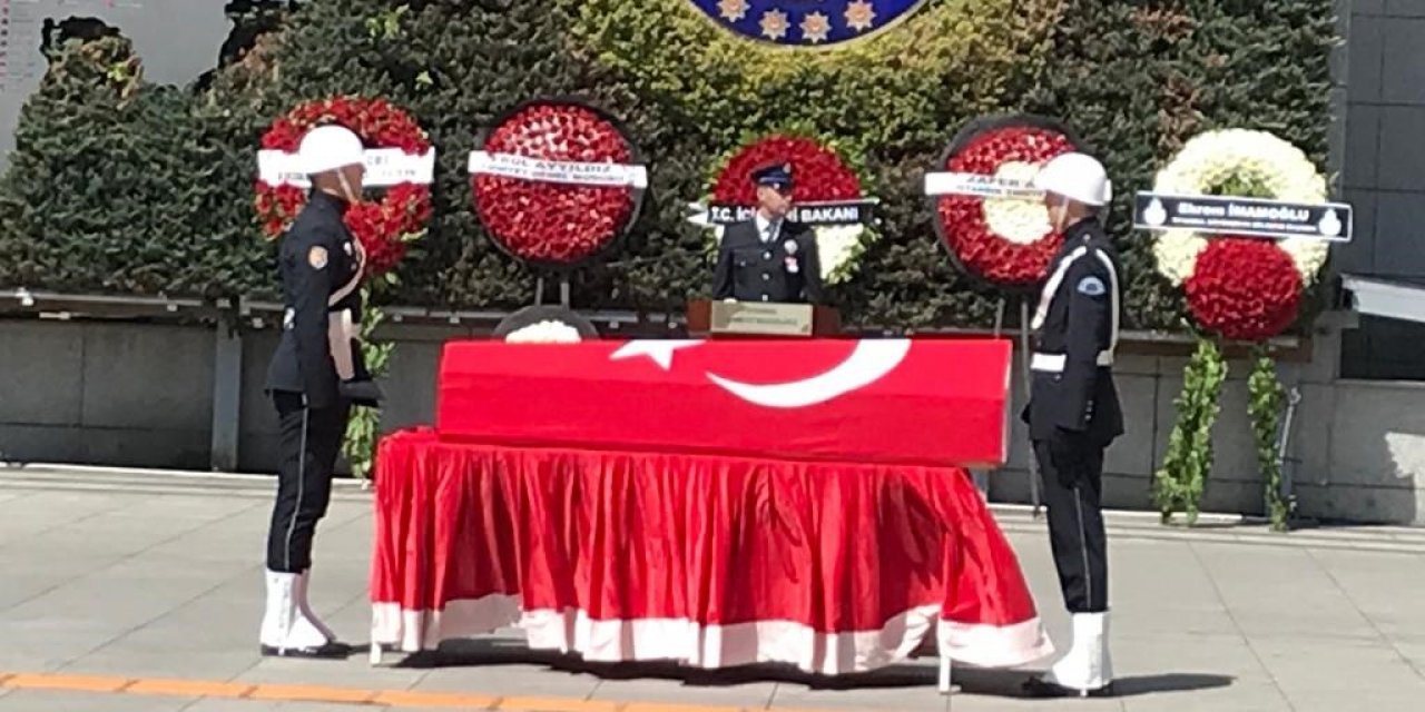 Şehit polis için İstanbul Emniyet Müdürlüğü’nde tören düzenlendi