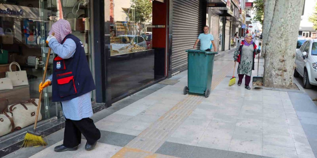 Süleymanbey Mahallesi’nde hummalı temizlik çalışması