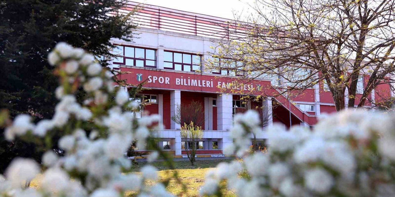 SUBÜ’nün voleybol projesine Erasmus+ desteği