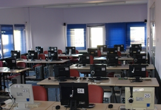 Ereğli'de polis okuluna bilgisayar laboratuvarı