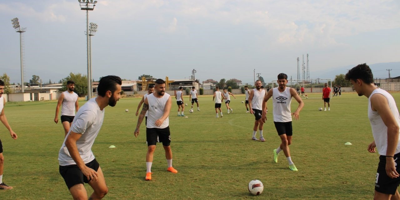 Nazilli Belediyespor Altınordu deplasmanına hazırlanıyor