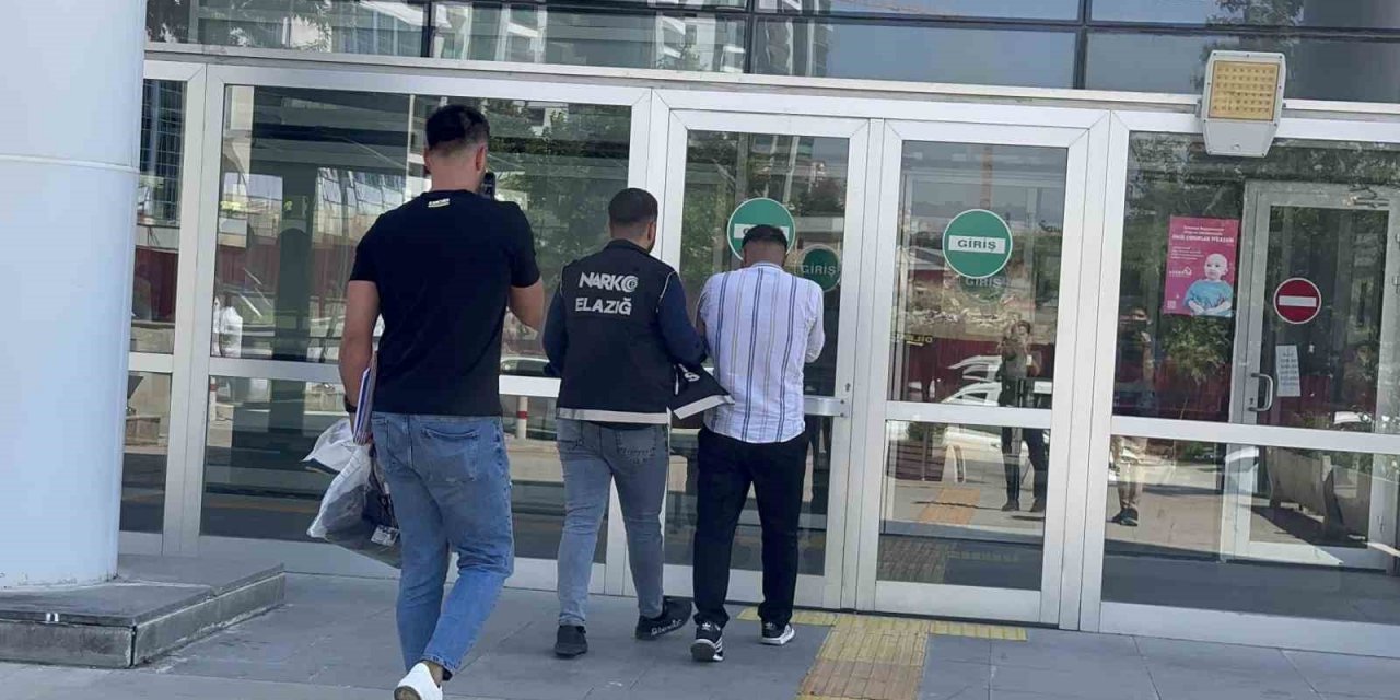Elazığ polisi uyuşturucu tacirlerine göz açtırmıyor: 1 gözaltı