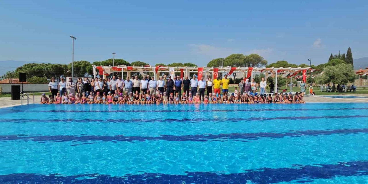 Kuyucak’ta yüzme yarışları düzenlendi