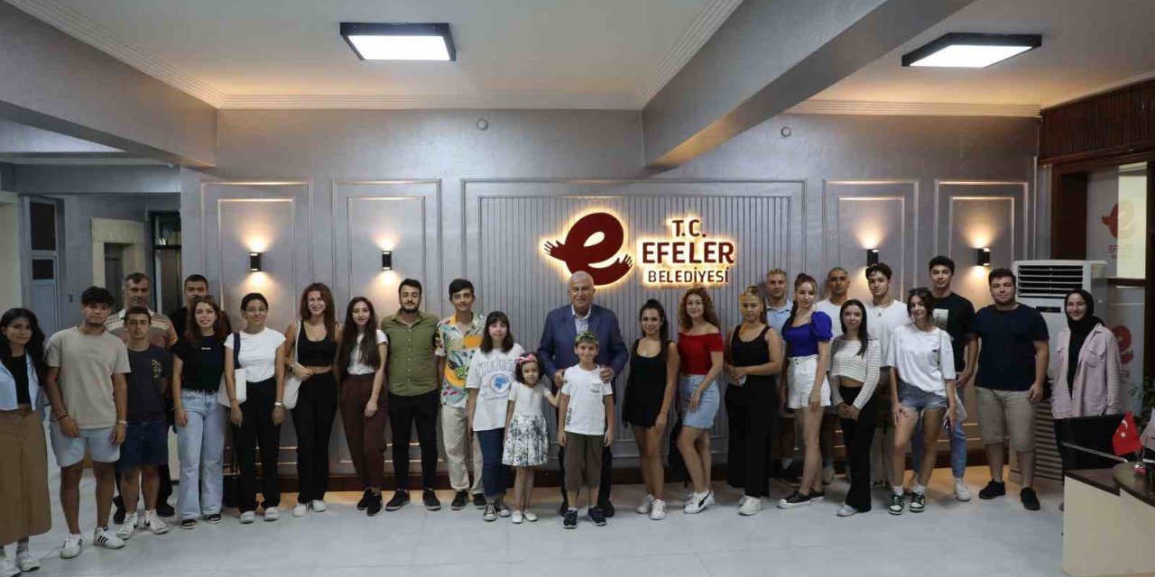 Kitap Kafelerde çalışarak hayallerine ulaştılar