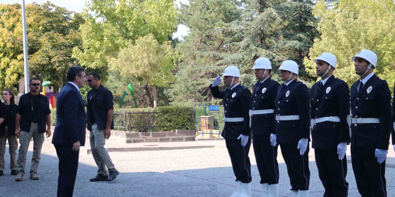 Cumhurbaşkanı Yardımcısı Yılmaz Afyonkarahisar’da