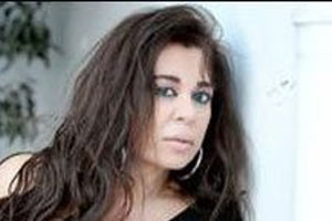 Ünlü şarkıcı trafik kazası geçirdi