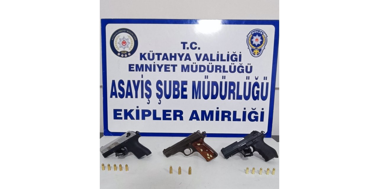 Kütahya’da Pavyonlar bölgesindeki denetimlerde 370 Şahsın GBT kontrolü yapıldı