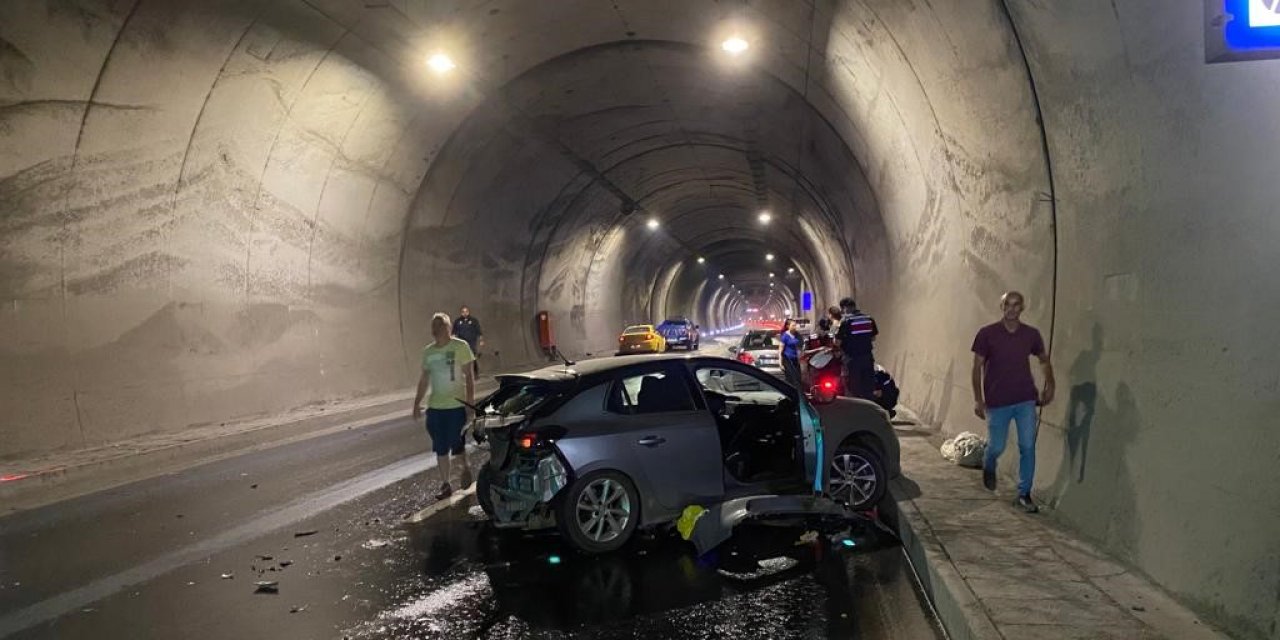 Cankurtaran Tünelinde kaza: 1 yaralı