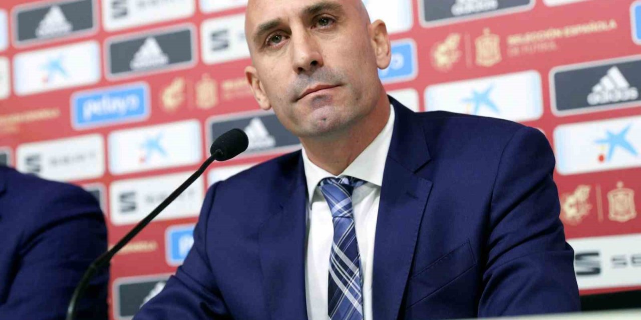 FIFA’dan, Luis Rubiales’e 90 gün uzaklaştırma