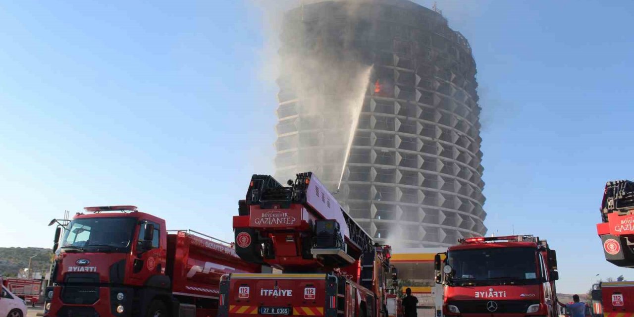 Gaziantep’teki otel yangını 5 saatte kontrol altına alındı