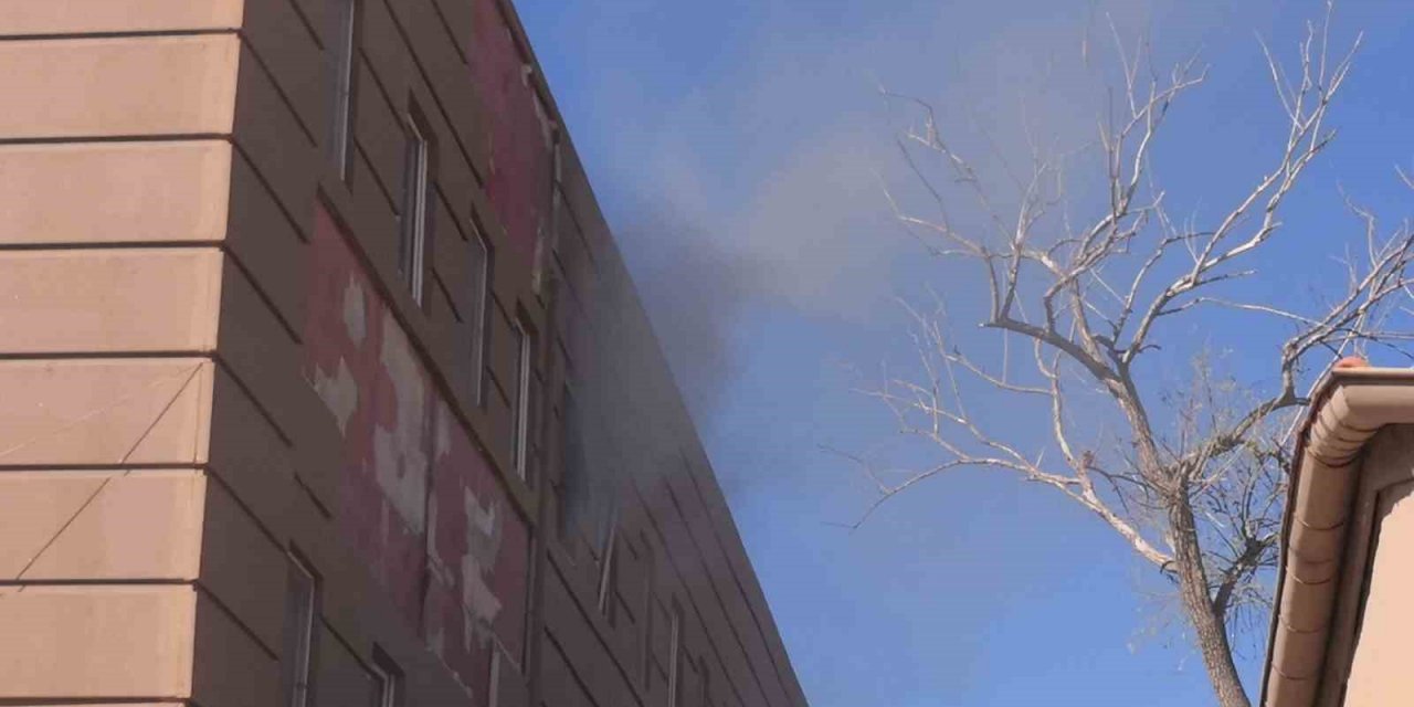 Aksaray’da dinlenme tesisi otelinde yangın paniği! 3 kişi dumandan zehirlendi