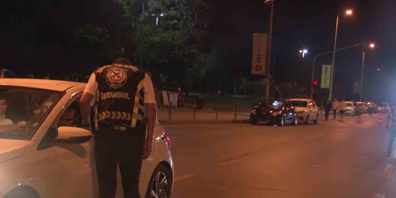 Denetimde alkollü çıkan ve ceza yiyen sürücüler, hırslarını basın mensuplarından çıkardı