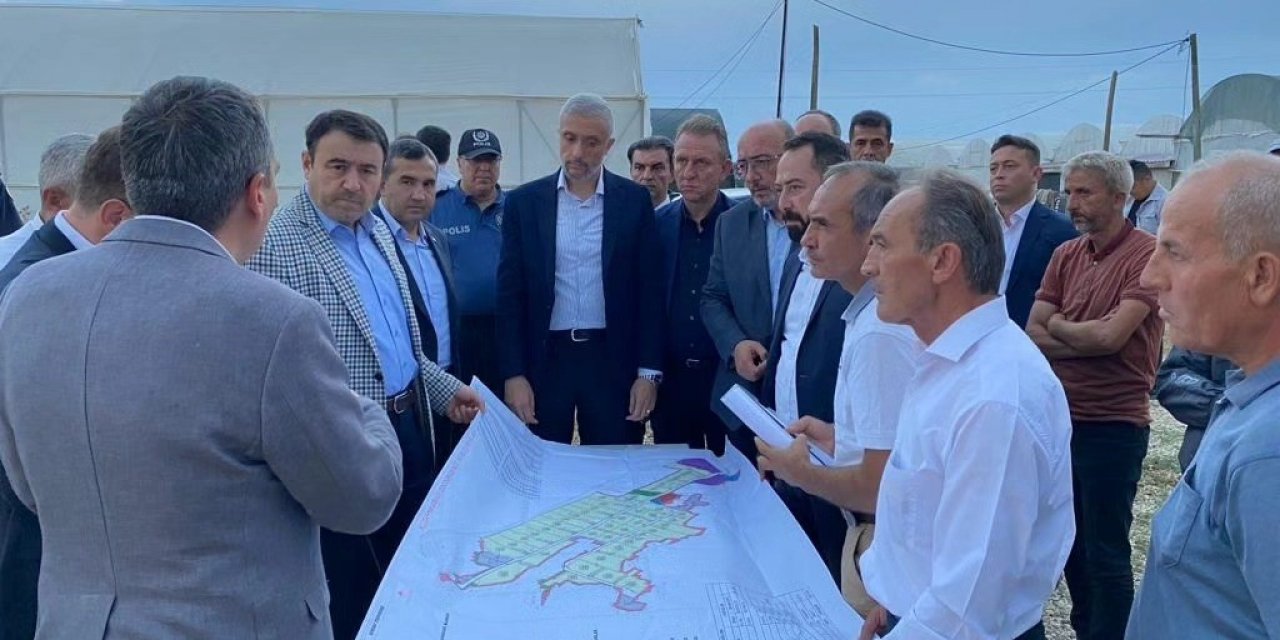 Kütahya Valisi Işın ve protokol üyeleri, Simav TDİOSB’de incelemelerde bulundu