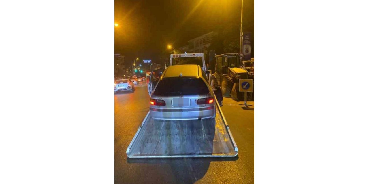 Kadıköy’de sürücülere 9 saatte 933 bin 273 TL’lik ceza kesildi