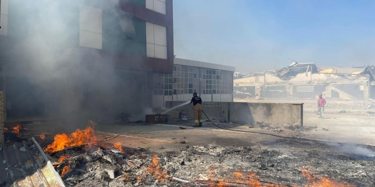 Antakya’nın farklı yerlerindeki yangınlar söndürüldü