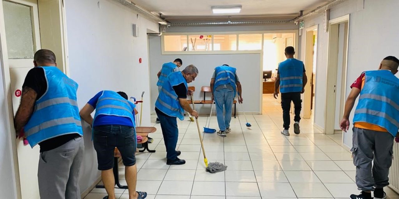 Denetimli çalışanlar kamuda görev almaya başladı