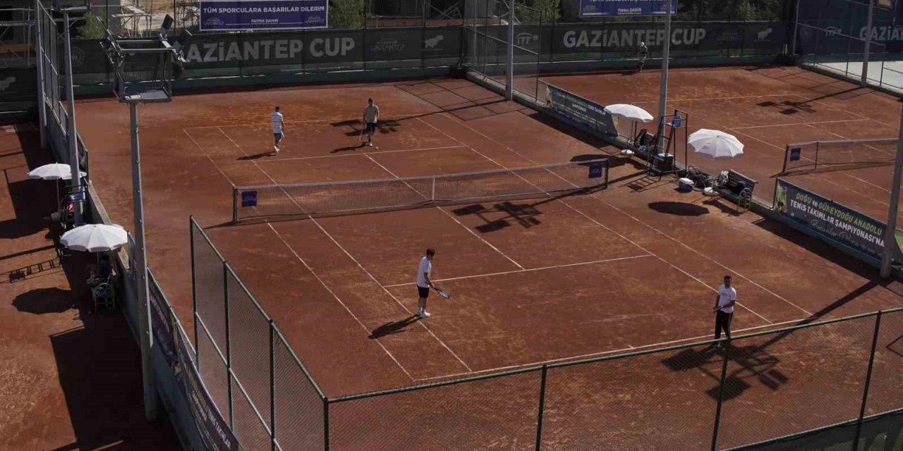 Doğu ve Güneydoğu Anadolu Tenis Takım Şampiyonası Gaziantep’te başladı