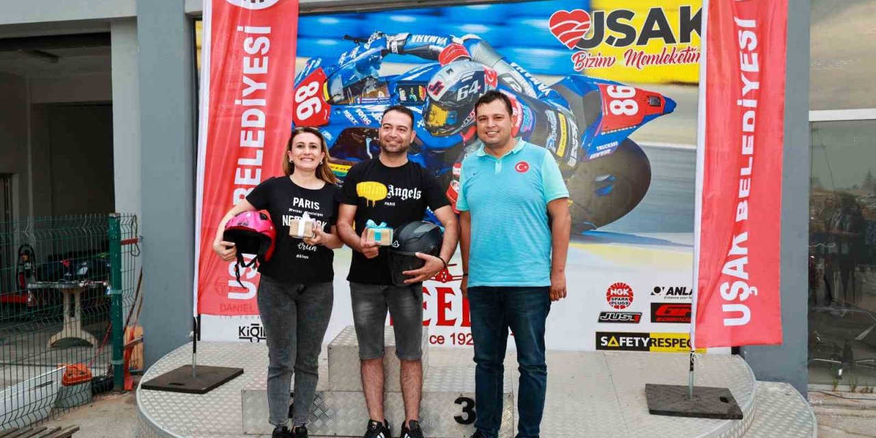 Uşak’ta aileler kartingde kıyasıya yarıştı