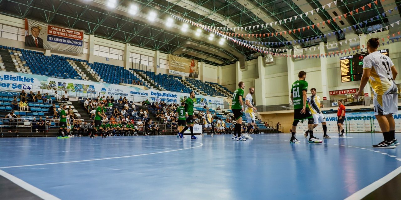 Sakarya Büyükşehir hentbol sezona galibiyetle başladı