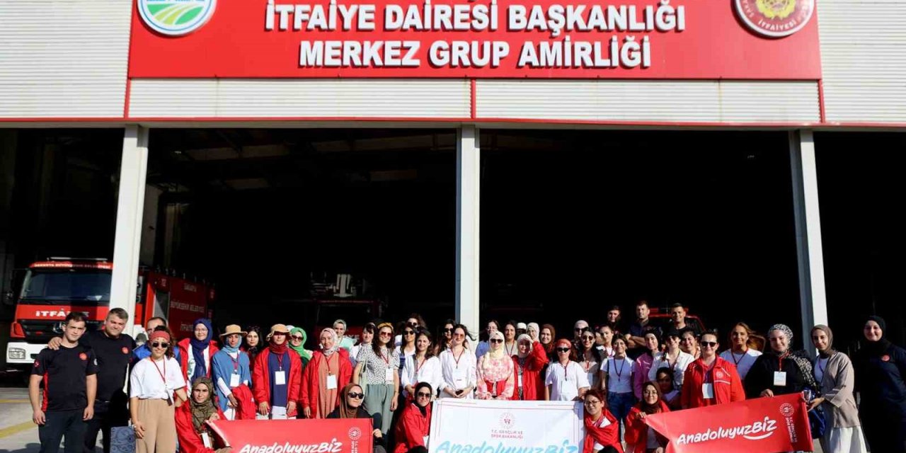 Isparta’dan gelen 40 gönüllüye yangın eğitimi verildi